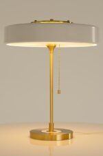 Lampa biurkowa ARTE biało-złota - aluminium, szkło - obrazek 5
