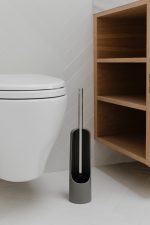 UMBRA szczotka do wc TOUCH - szary - obrazek 4