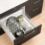 UMBRA organizer na naczynia PEGGY - obrazek 3