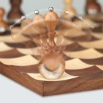 UMBRA szachy WOBBLE - orzech - obrazek 4
