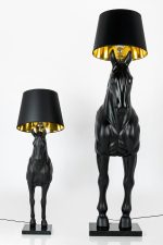 MOOSEE lampa podłogowa KOŃ HORSE STAND    S czarna - włókno szklane - obrazek 10